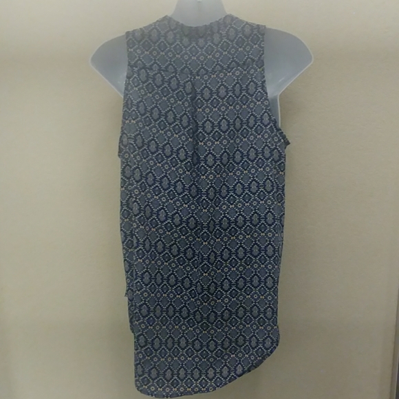 Lush Printed Crepe Sleeveless Top - Picture 6 of 8